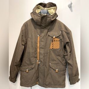 686 Men’s Small ACC Syndicate Insulated Snowboard Jacket Brown Herringbone